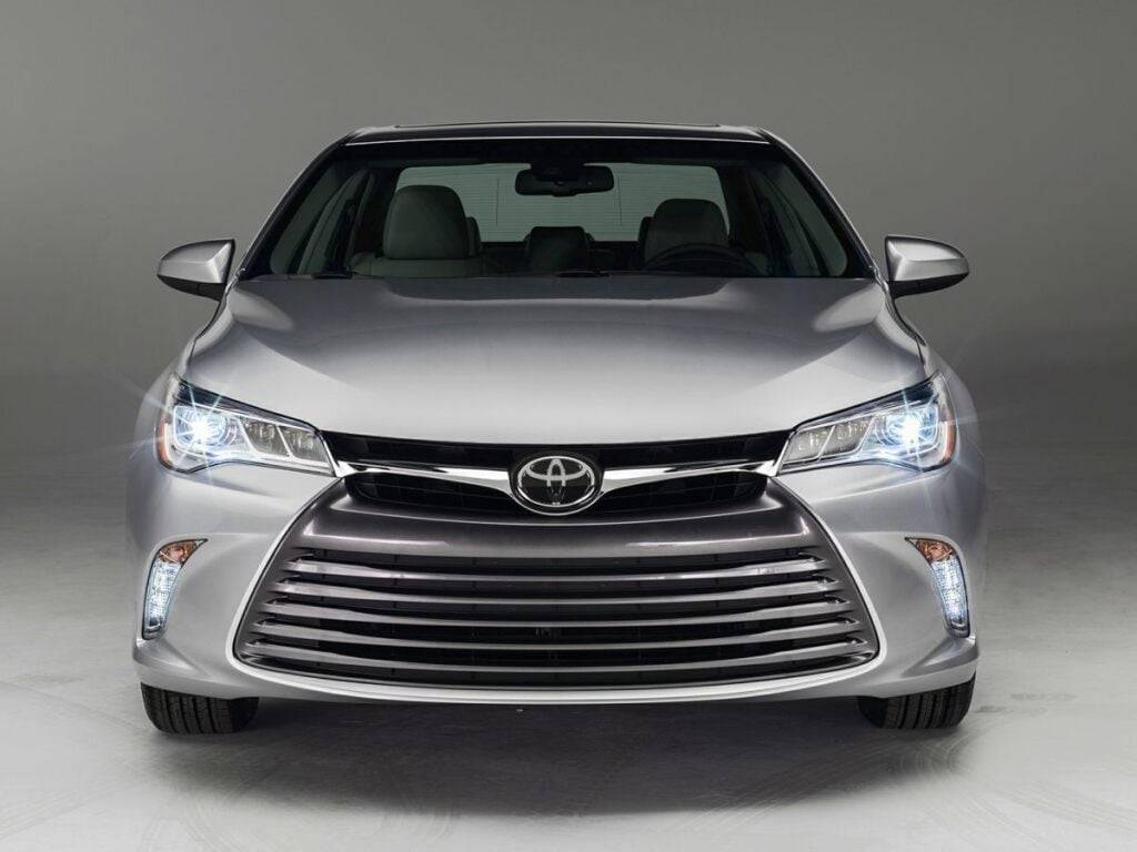 2016 Toyota Camry LE — Sedan — 120,519 mi — Lees Summit, MO