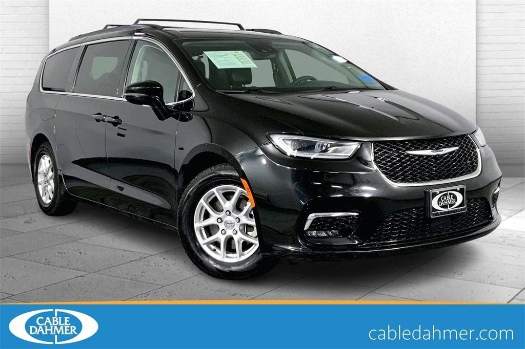 2022 Chrysler Pacifica Touring L — Minivan — 80,335 mi — Lees Summit, MO