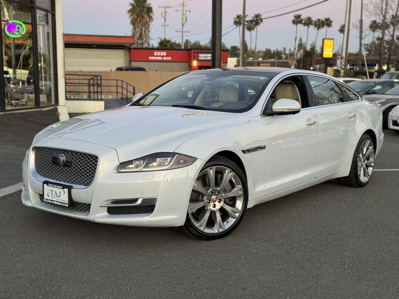 2016 Jaguar XJ Supercharged