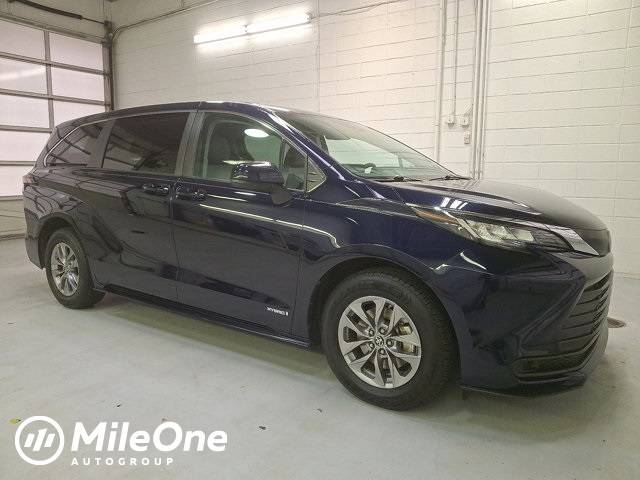 2021 Toyota Sienna LE — Minivan — 73,066 mi — Wilkes-Barre, PA