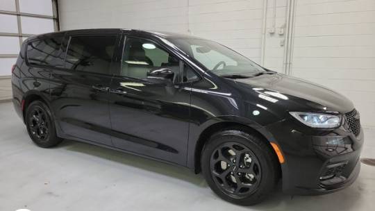 2023 Chrysler Pacifica Hybrid Touring L — Minivan — 11,156 mi — Wilkes-Barre, PA