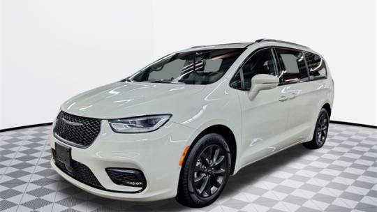 2021 Chrysler Pacifica Touring L — Minivan — 74,893 mi — Owings Mills, MD