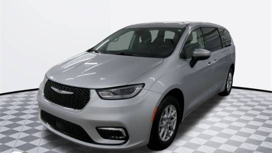 2023 Chrysler Pacifica Touring L — Minivan — 68,191 mi — Baltimore, MD