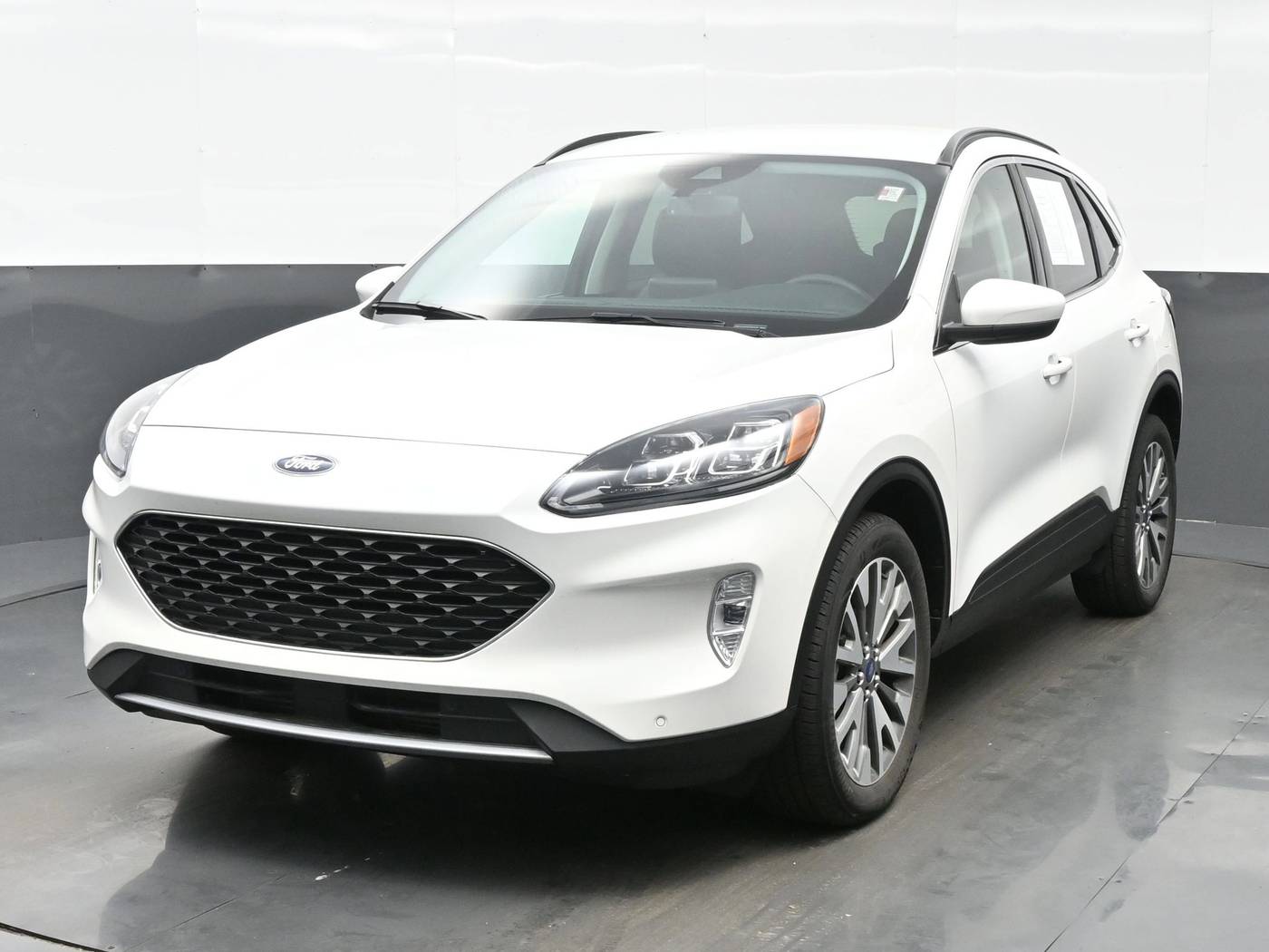 2022 Ford Escape Titanium — SUV — 13,451 mi — Bartlett, IL