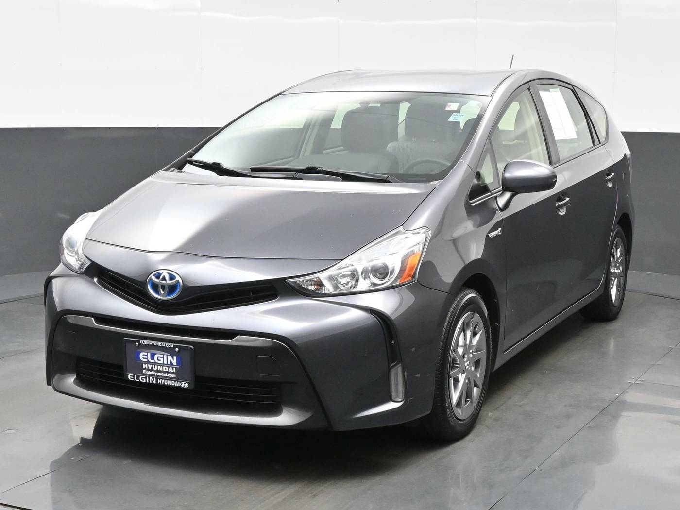 2015 Toyota Prius v Three — Wagon — 124,303 mi — Bartlett, IL