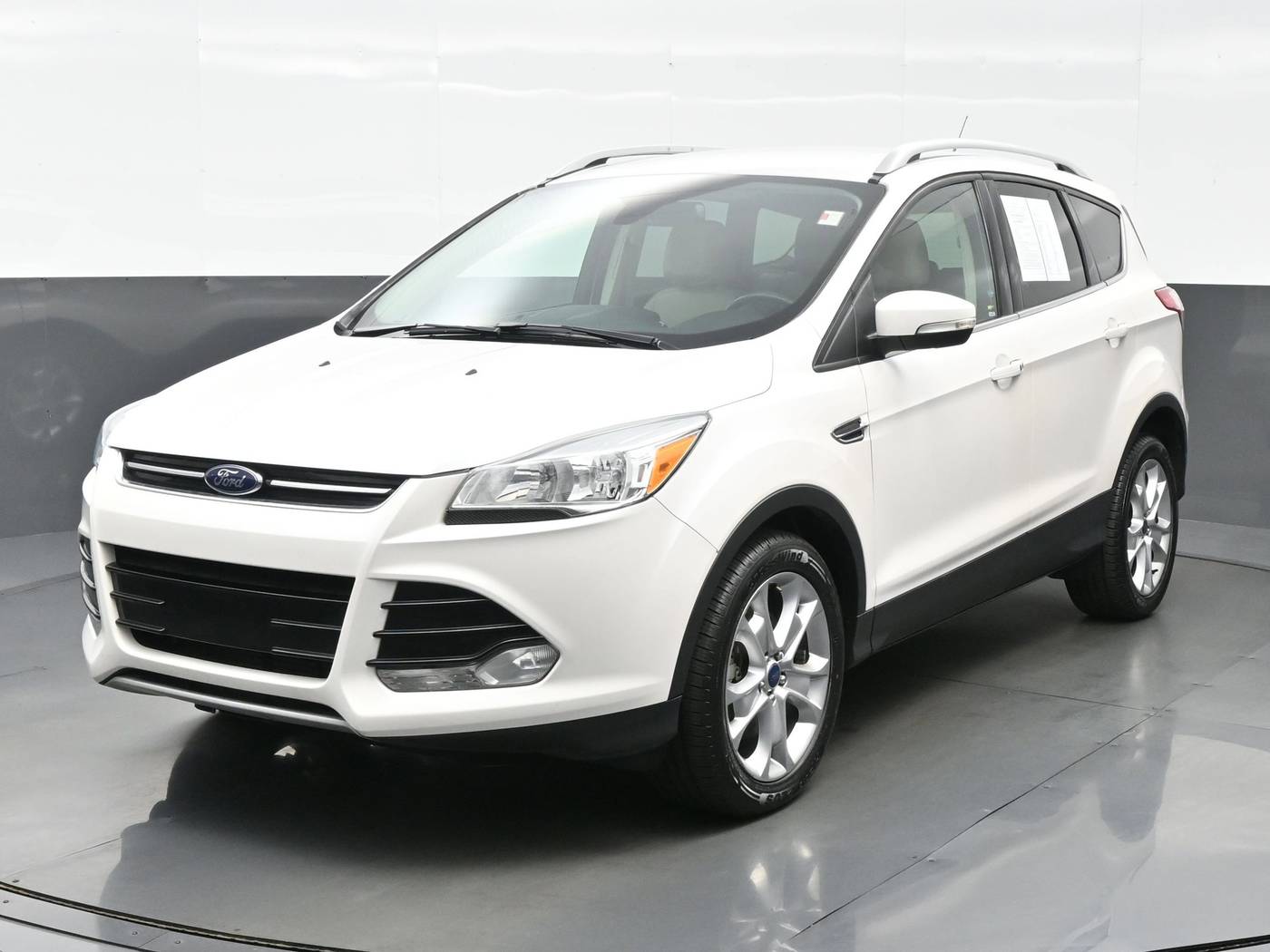 2016 Ford Escape Titanium — SUV — 48,952 mi — Bartlett, IL