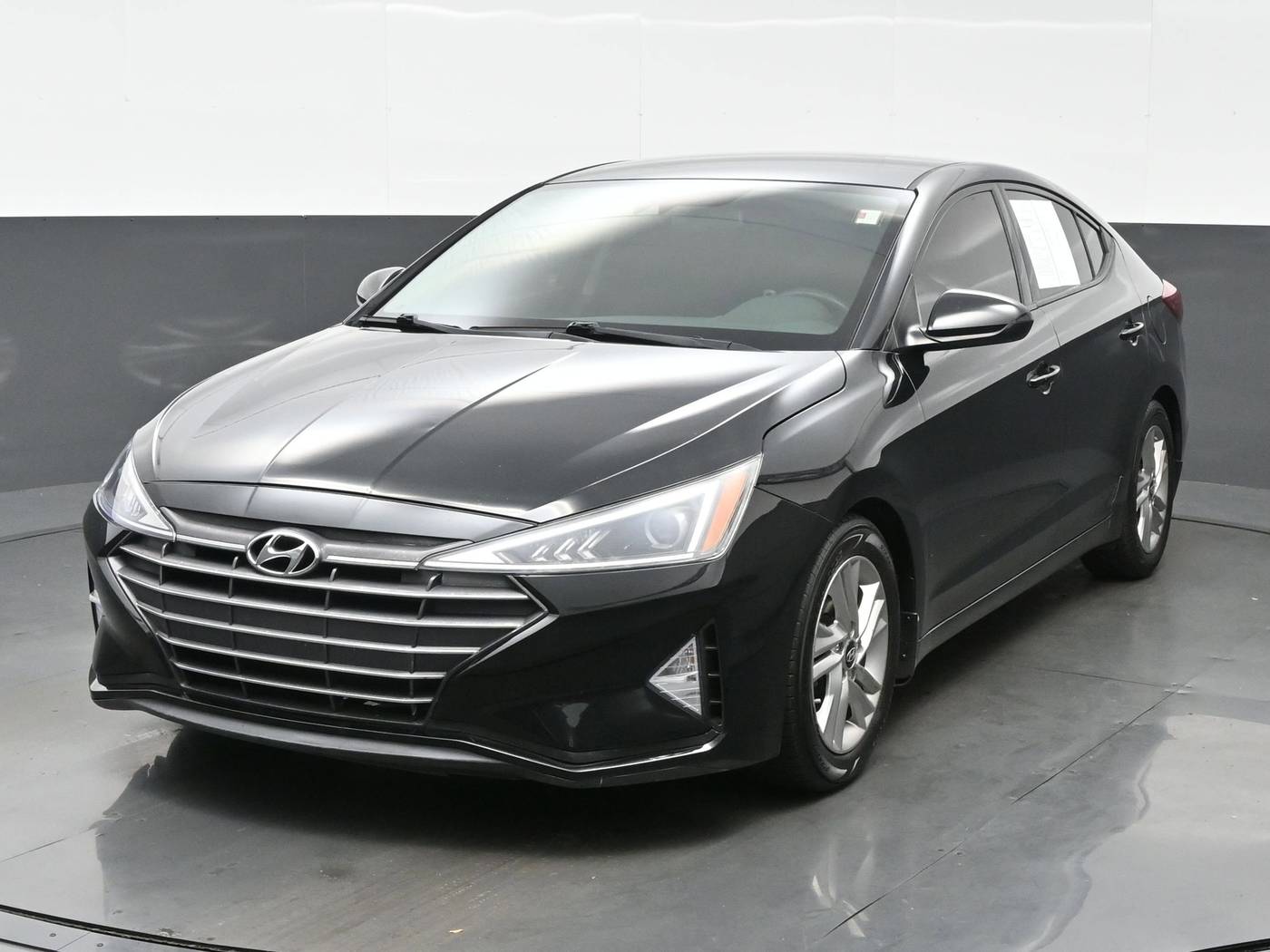 2019 Hyundai Elantra SEL — Sedan — 94,880 mi — Bartlett, IL