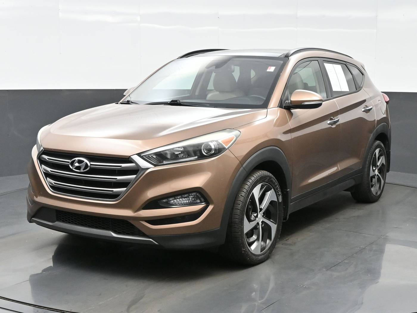 2016 Hyundai Tucson Limited — SUV — 84,271 mi — Bartlett, IL