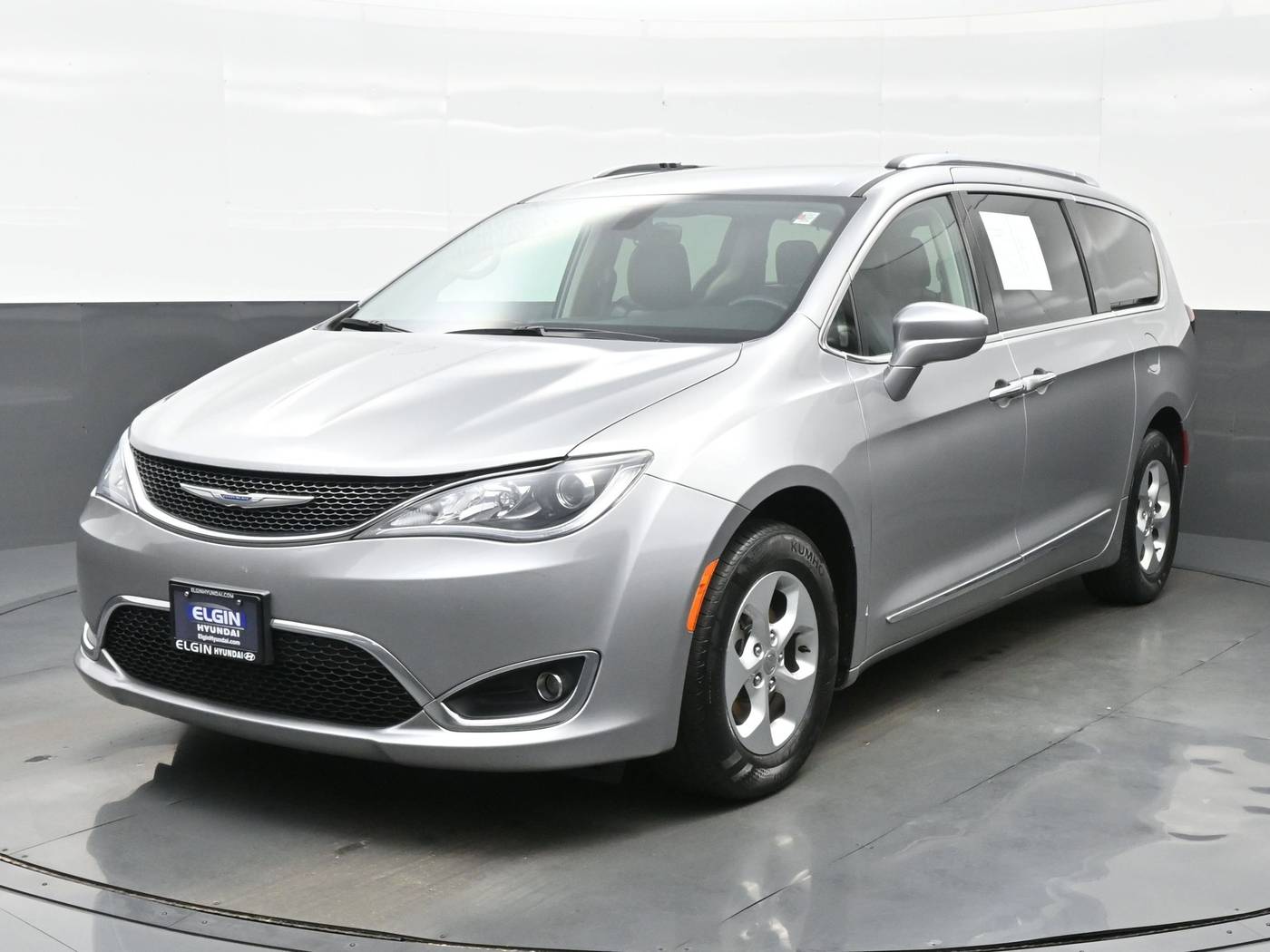 2017 Chrysler Pacifica Touring L Plus — Minivan — 68,648 mi — Bartlett, IL