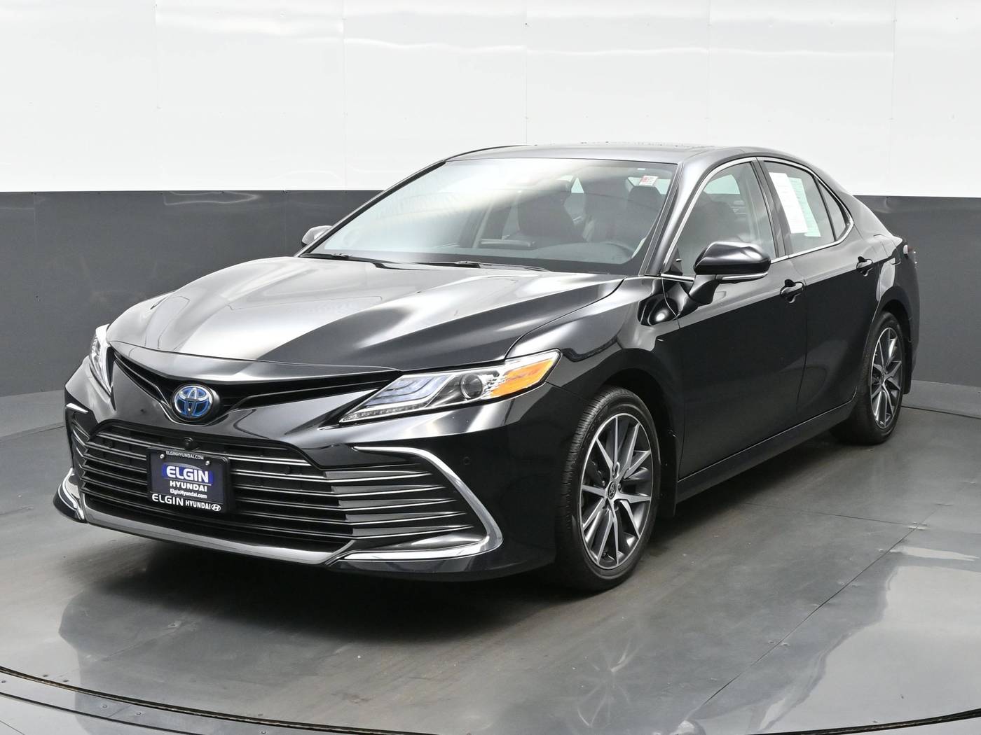 2023 Toyota Camry Hybrid XLE — Sedan — 24,141 mi — Bartlett, IL