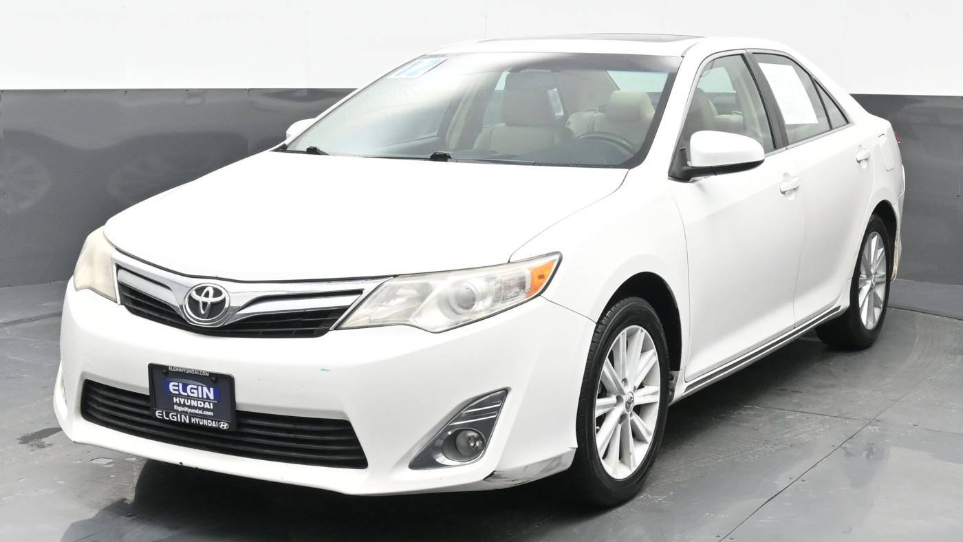2012 Toyota Camry XLE — Sedan — 117,685 mi — Bartlett, IL