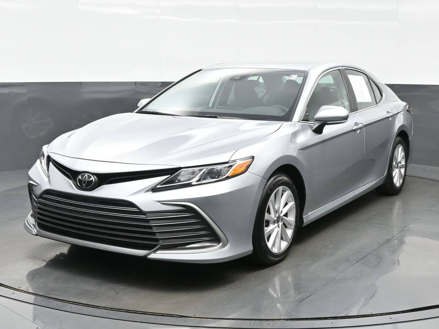 2023 Toyota Camry LE — Sedan — 35,892 mi — Bartlett, IL