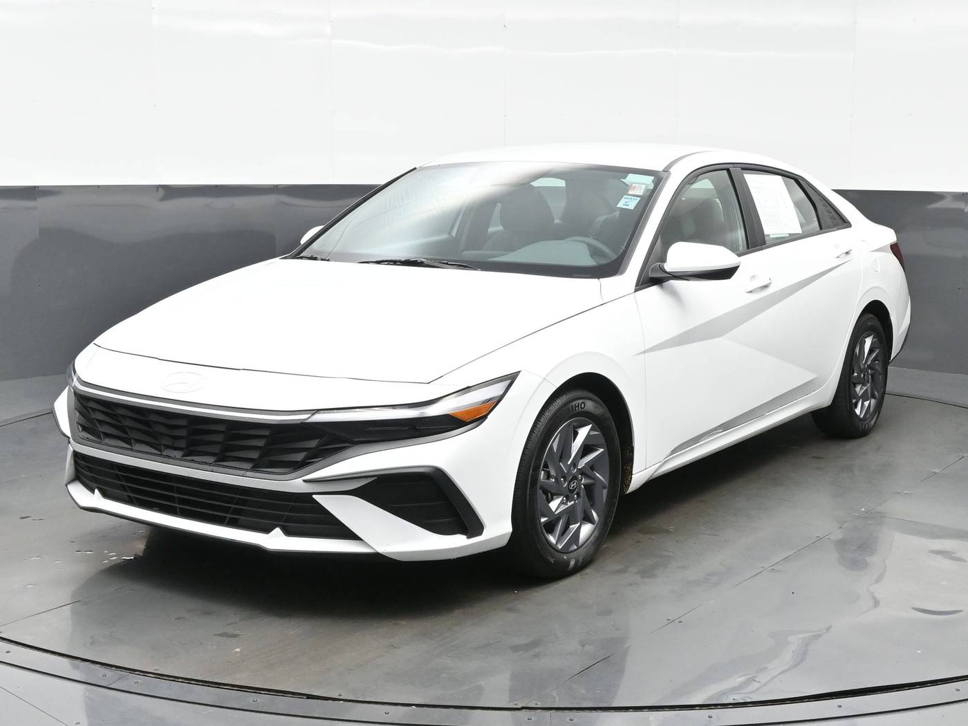 2024 Hyundai Elantra SEL — Sedan — 35,271 mi — Bartlett, IL