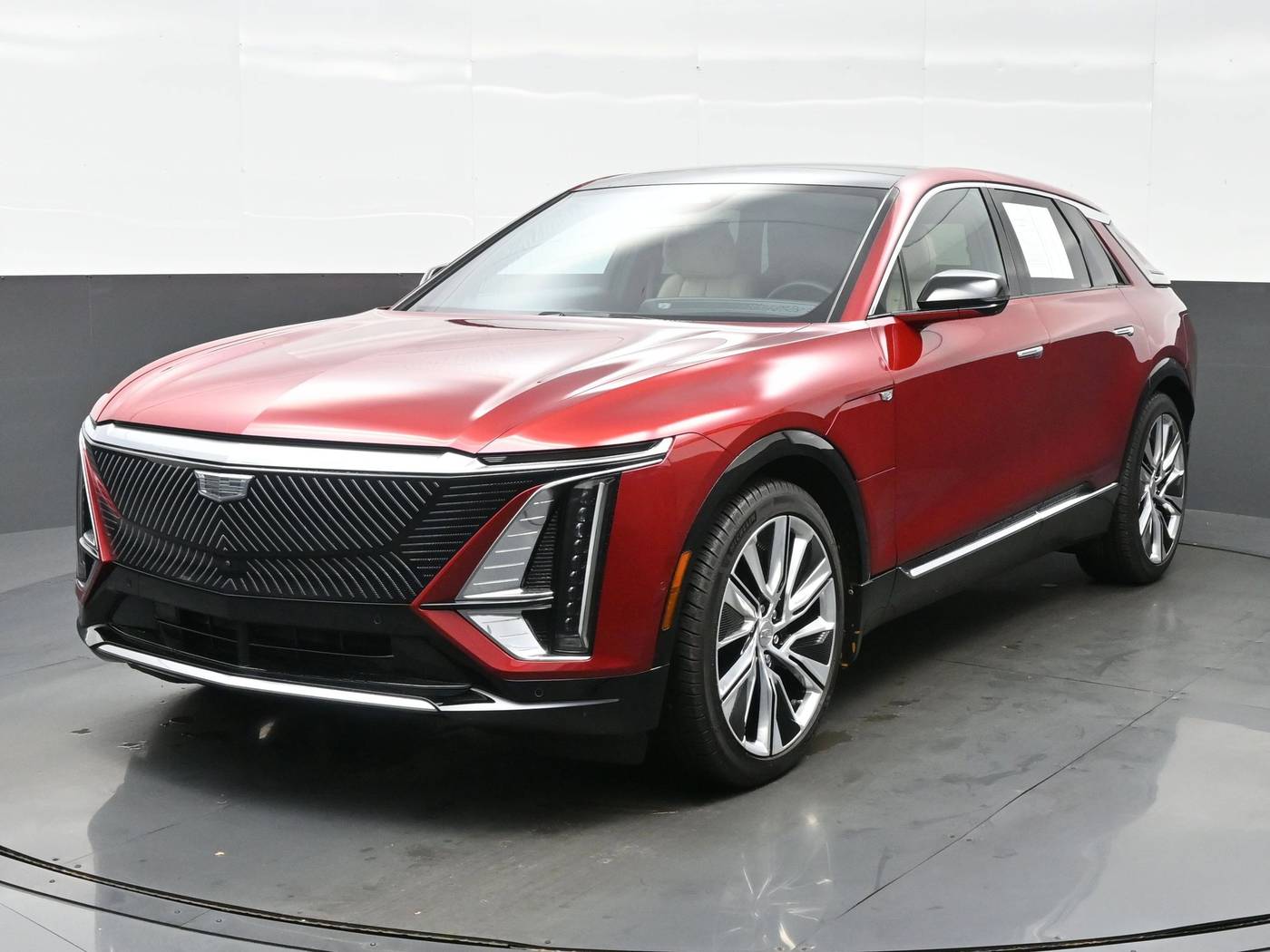 2024 Cadillac LYRIQ Luxury — SUV — 16,957 mi — Bartlett, IL