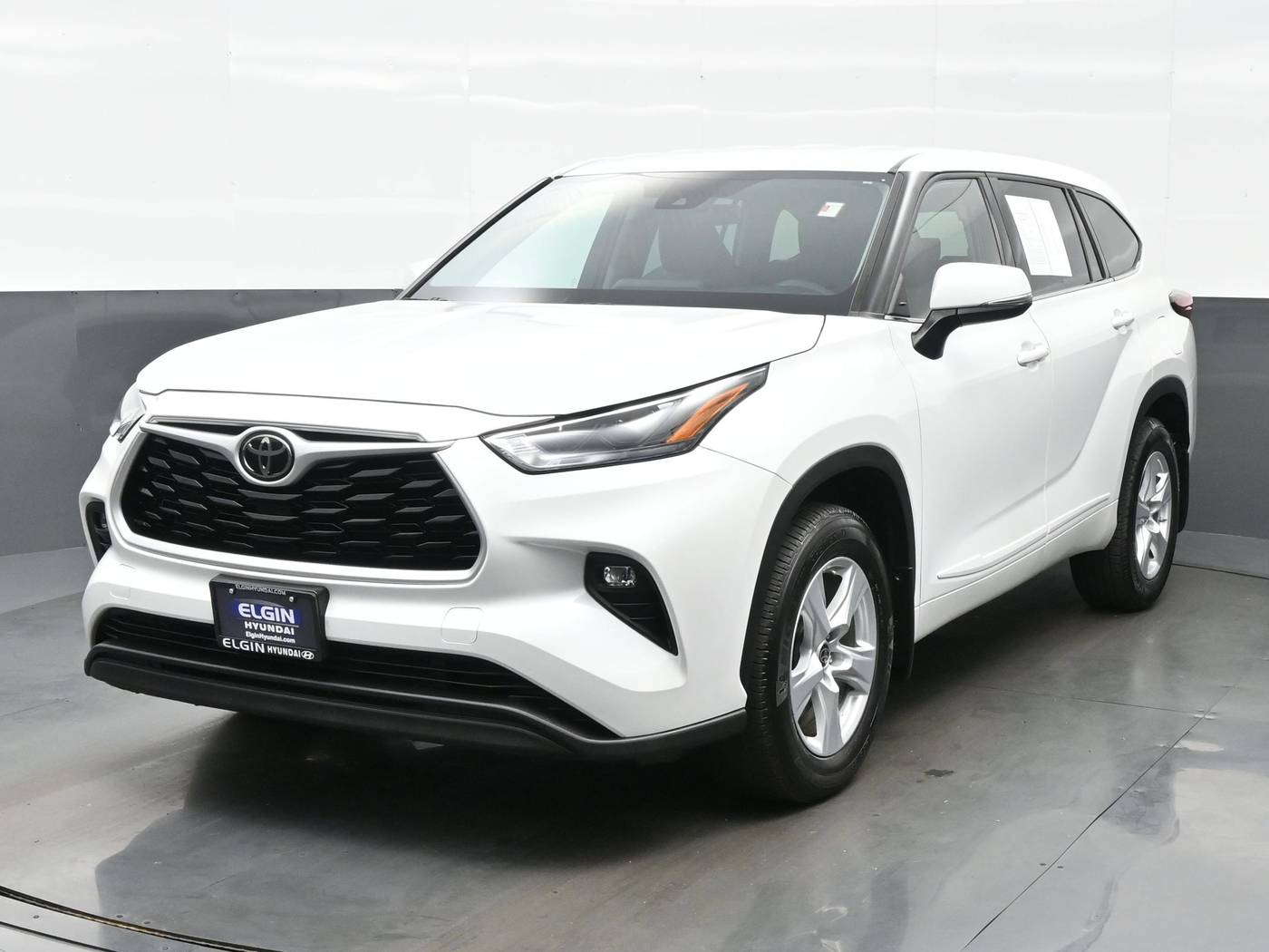 2022 Toyota Highlander LE — SUV — 30,559 mi — Bartlett, IL