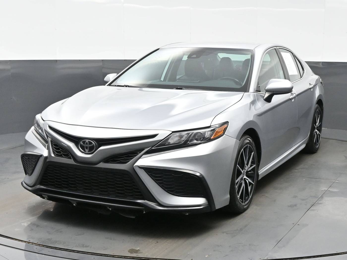 2021 Toyota Camry SE — Sedan — 103,392 mi — Bartlett, IL