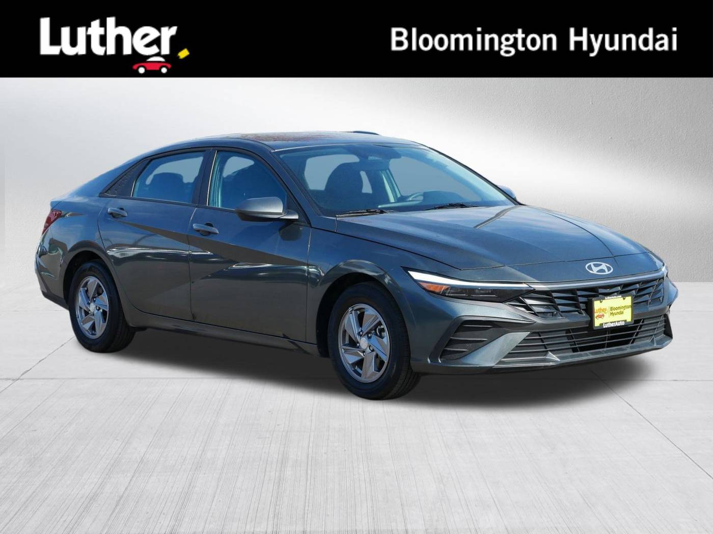 2025 Hyundai Elantra SE — Sedan — 13,616 mi — Bloomington, MN