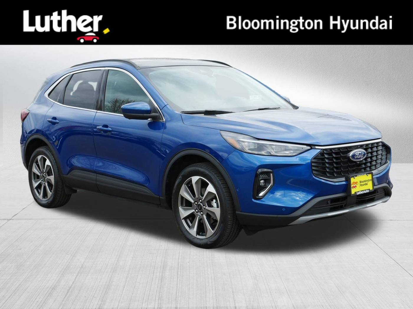 2023 Ford Escape Platinum — SUV — 25,256 mi — Bloomington, MN