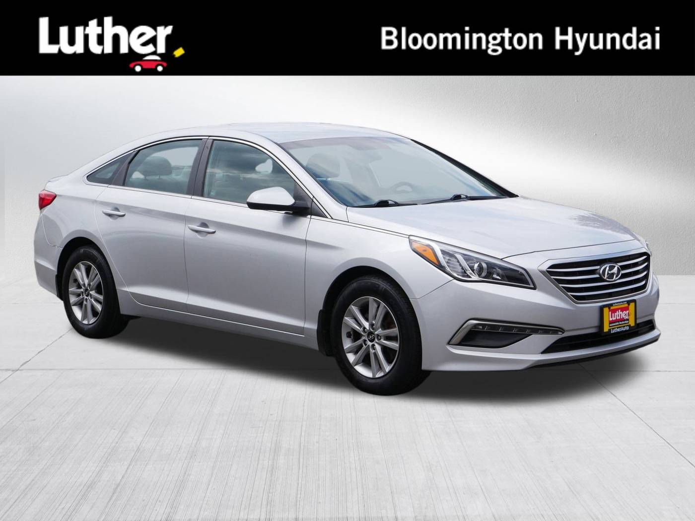 2015 Hyundai Sonata SE — Sedan — 111,789 mi — Bloomington, MN