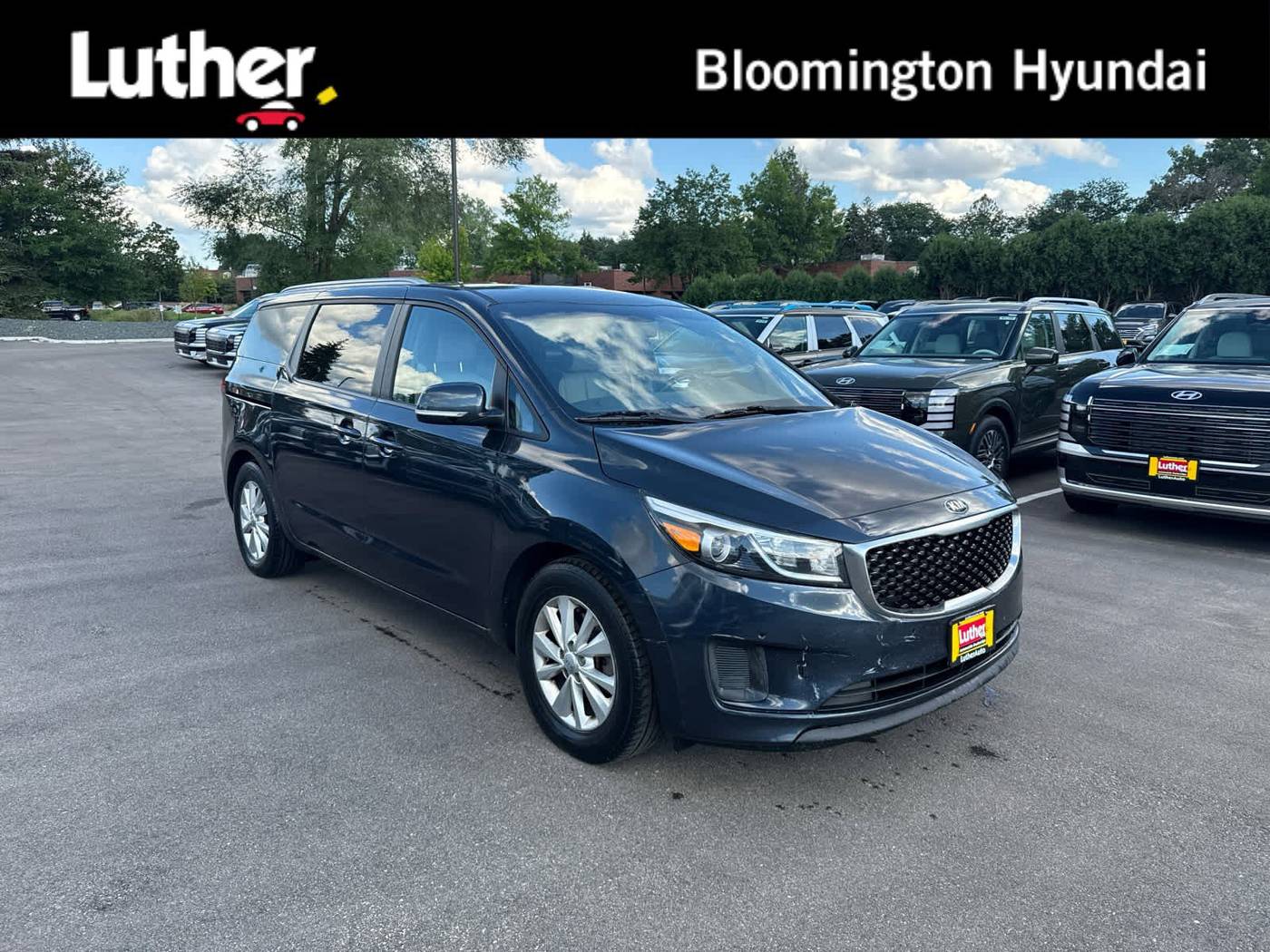 2017 Kia Sedona LX — Minivan — 113,637 mi — Bloomington, MN