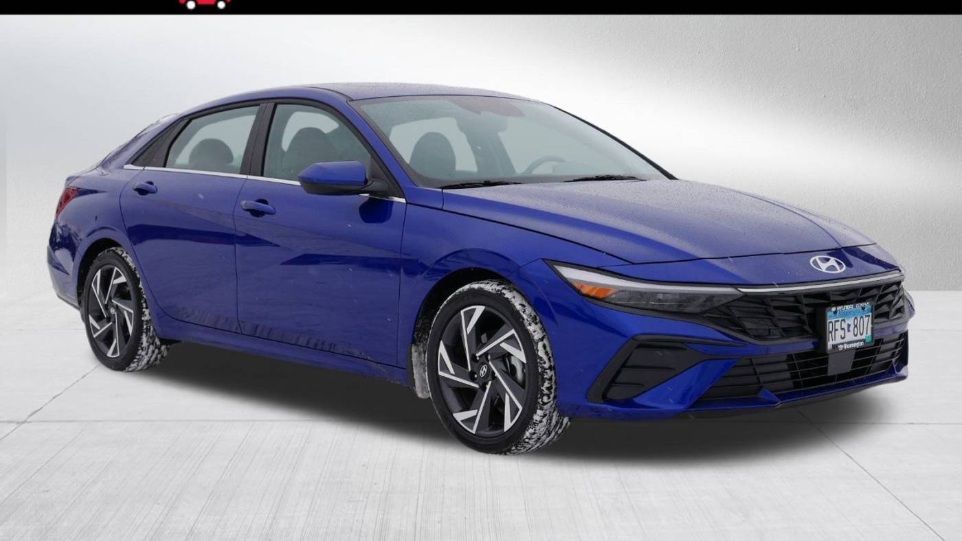 2024 Hyundai Elantra SEL — Sedan — 3,023 mi — Bloomington, MN