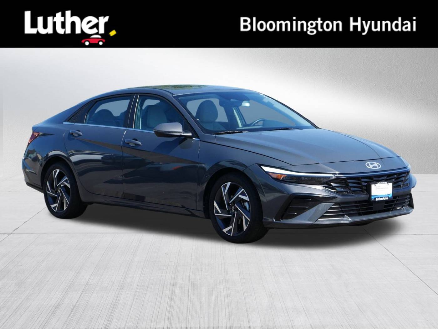 2025 Hyundai Elantra Limited — Sedan — 16,292 mi — Bloomington, MN