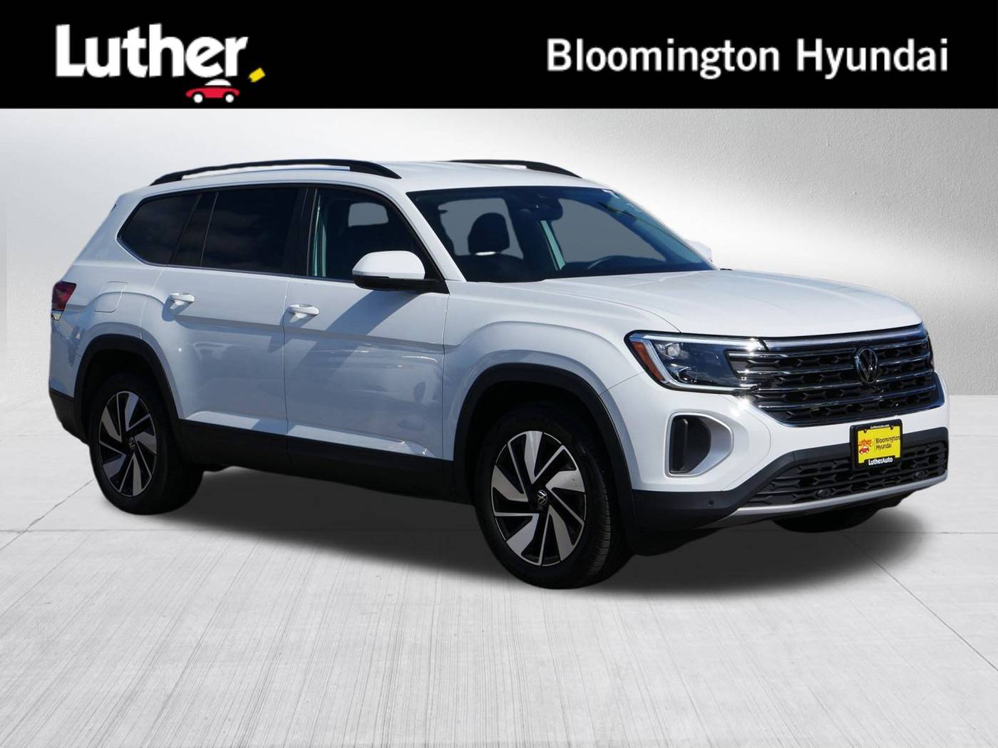 2024 Volkswagen Atlas SE with Technology — SUV — 13,670 mi — Bloomington, MN