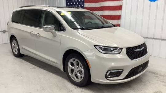 2021 Chrysler Pacifica Hybrid Limited — Minivan — 60,749 mi — Angola, IN