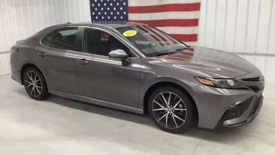 2022 Toyota Camry SE — Sedan — 61,588 mi — Angola, IN