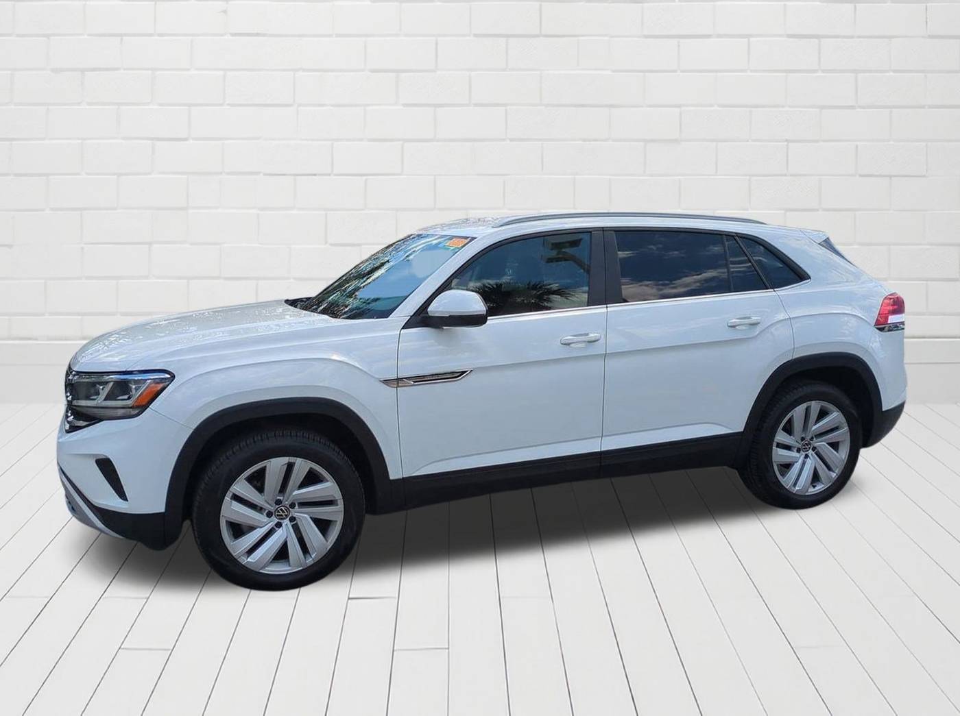 2021 Volkswagen Atlas Cross Sport SE with Technology — SUV — 77,889 mi — Orlando, FL