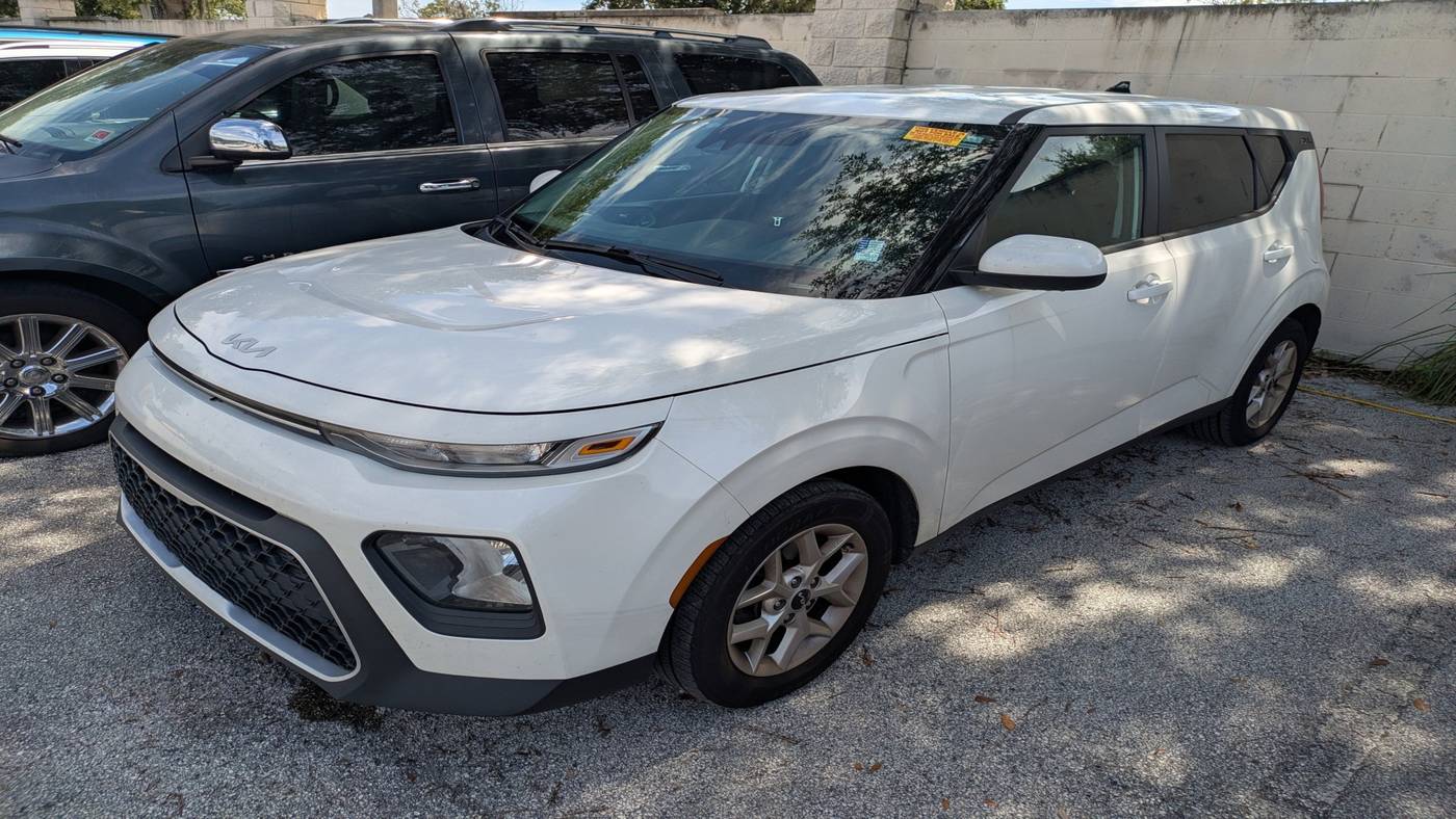 2022 Kia Soul LX — Hatchback — 177,574 mi — Orlando, FL