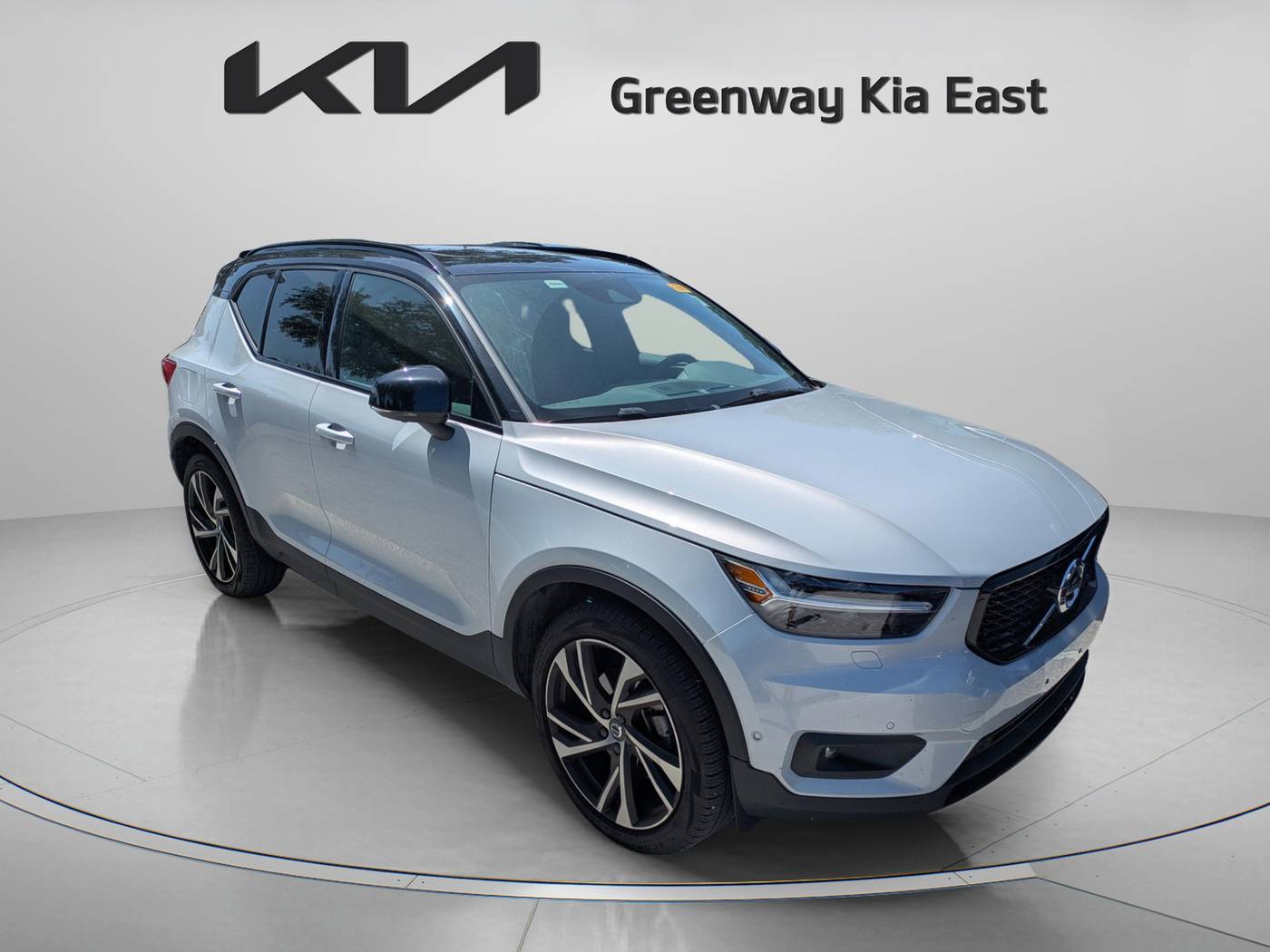 2022 Volvo XC40 R-Design — SUV — 32,778 mi — Orlando, FL