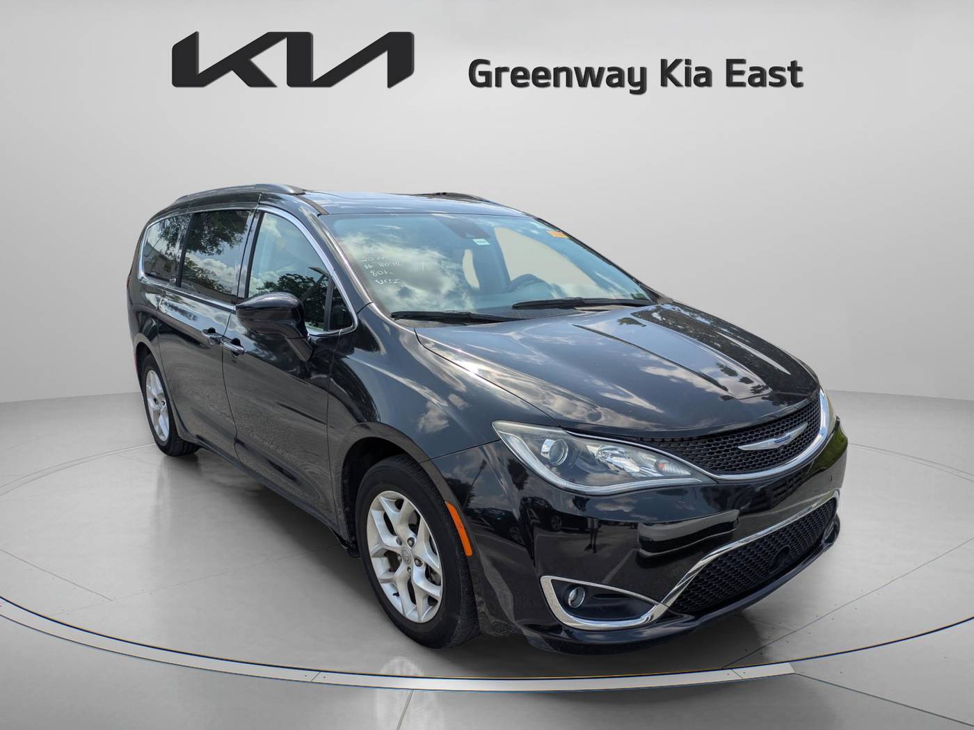 2020 Chrysler Pacifica Touring — Minivan — 80,245 mi — Orlando, FL