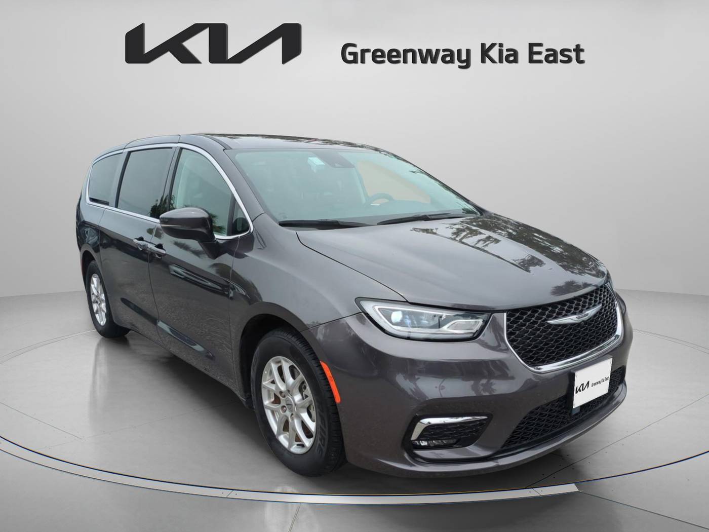 2023 Chrysler Pacifica Touring L — Minivan — 59,124 mi — Orlando, FL