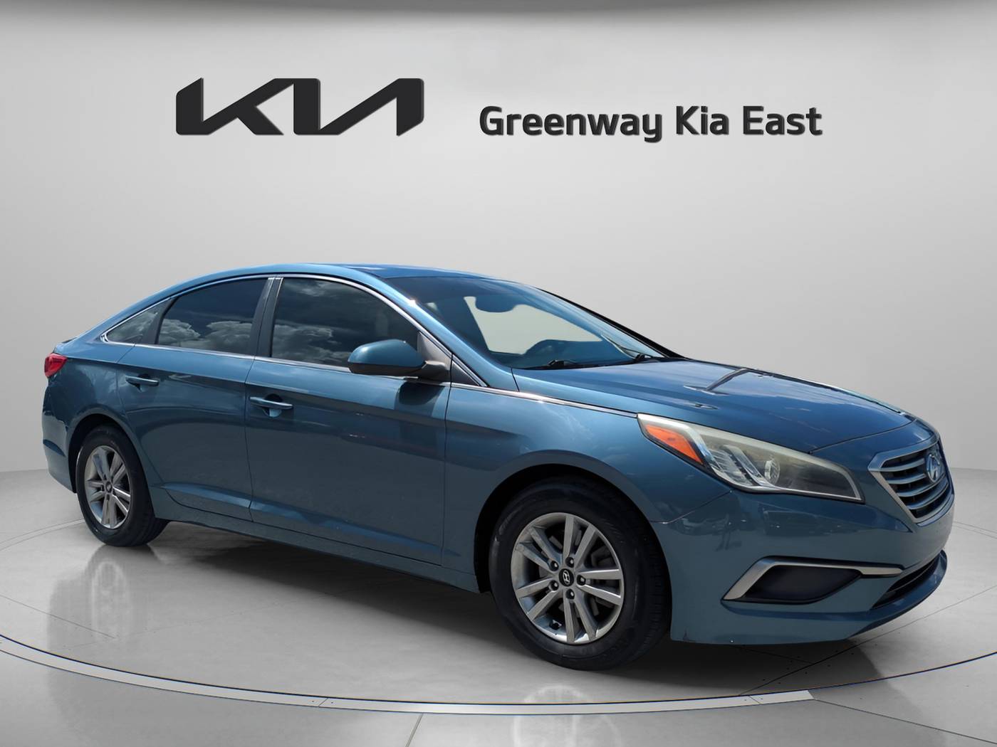 2016 Hyundai Sonata SE — Sedan — 115,316 mi — Orlando, FL