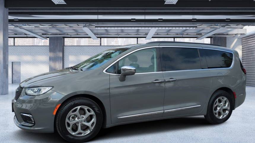 2022 Chrysler Pacifica Limited — Minivan — 50,157 mi — Orlando, FL