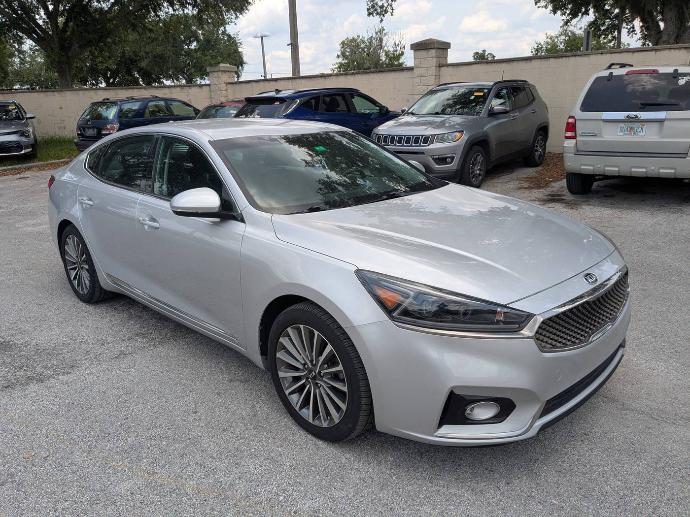 2017 Kia Cadenza Premium — Sedan — 109,746 mi — Orlando, FL