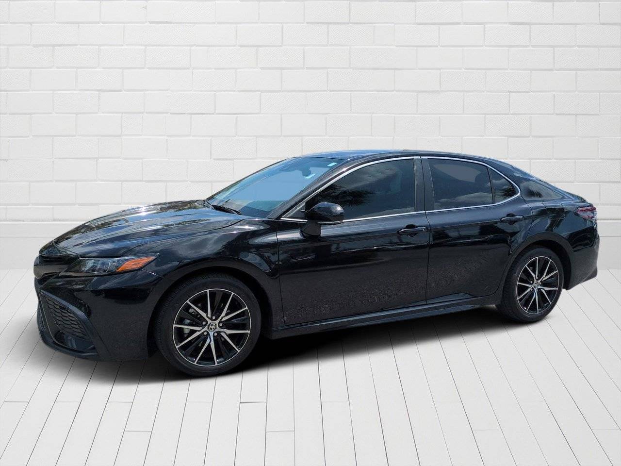 2024 Toyota Camry SE — Sedan — 14,275 mi — Orlando, FL