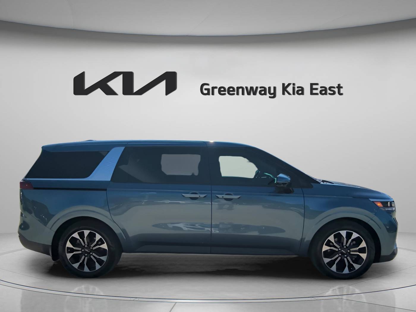 2023 Kia Carnival EX — Minivan — 18,676 mi — Orlando, FL