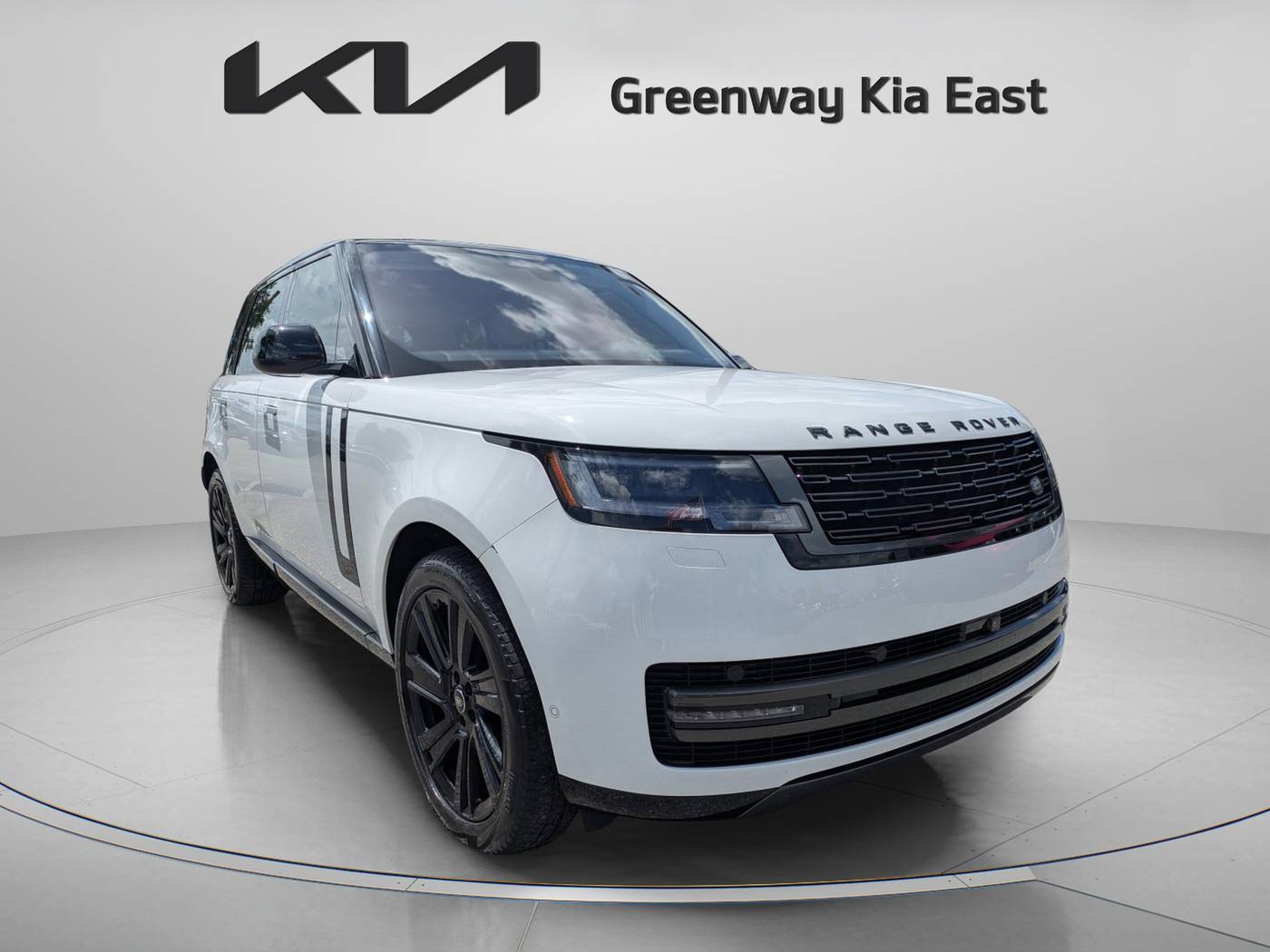 2023 Land Rover Range Rover SE — SUV — 24,897 mi — Orlando, FL