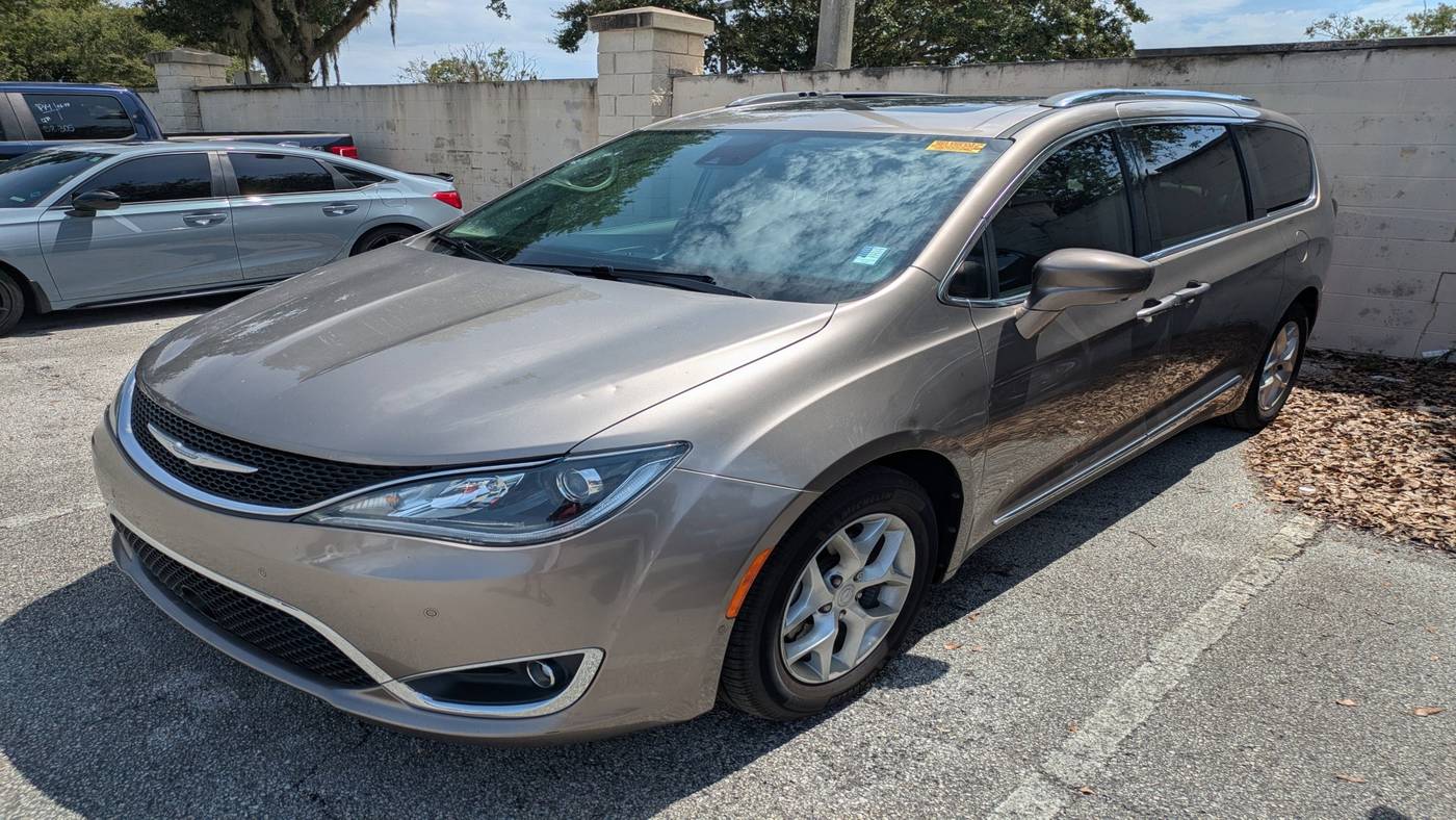 2018 Chrysler Pacifica Touring L Plus — Minivan — 107,306 mi — Orlando, FL