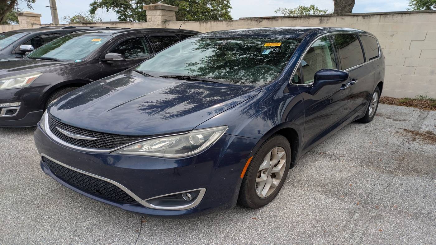 2018 Chrysler Pacifica Touring Plus — Minivan — 139,735 mi — Orlando, FL