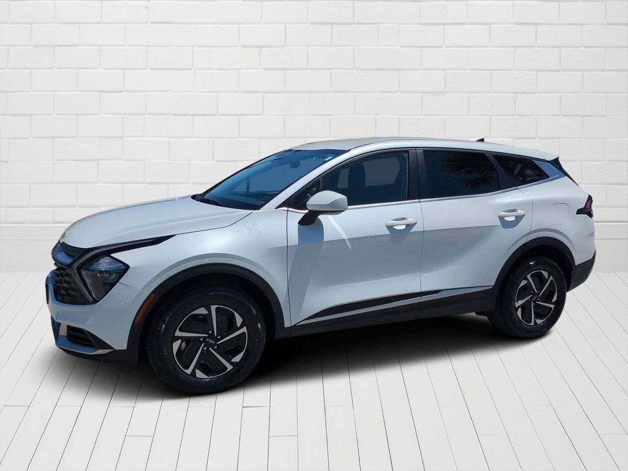 2023 Kia Sportage Hybrid LX — SUV — 18,596 mi — Orlando, FL