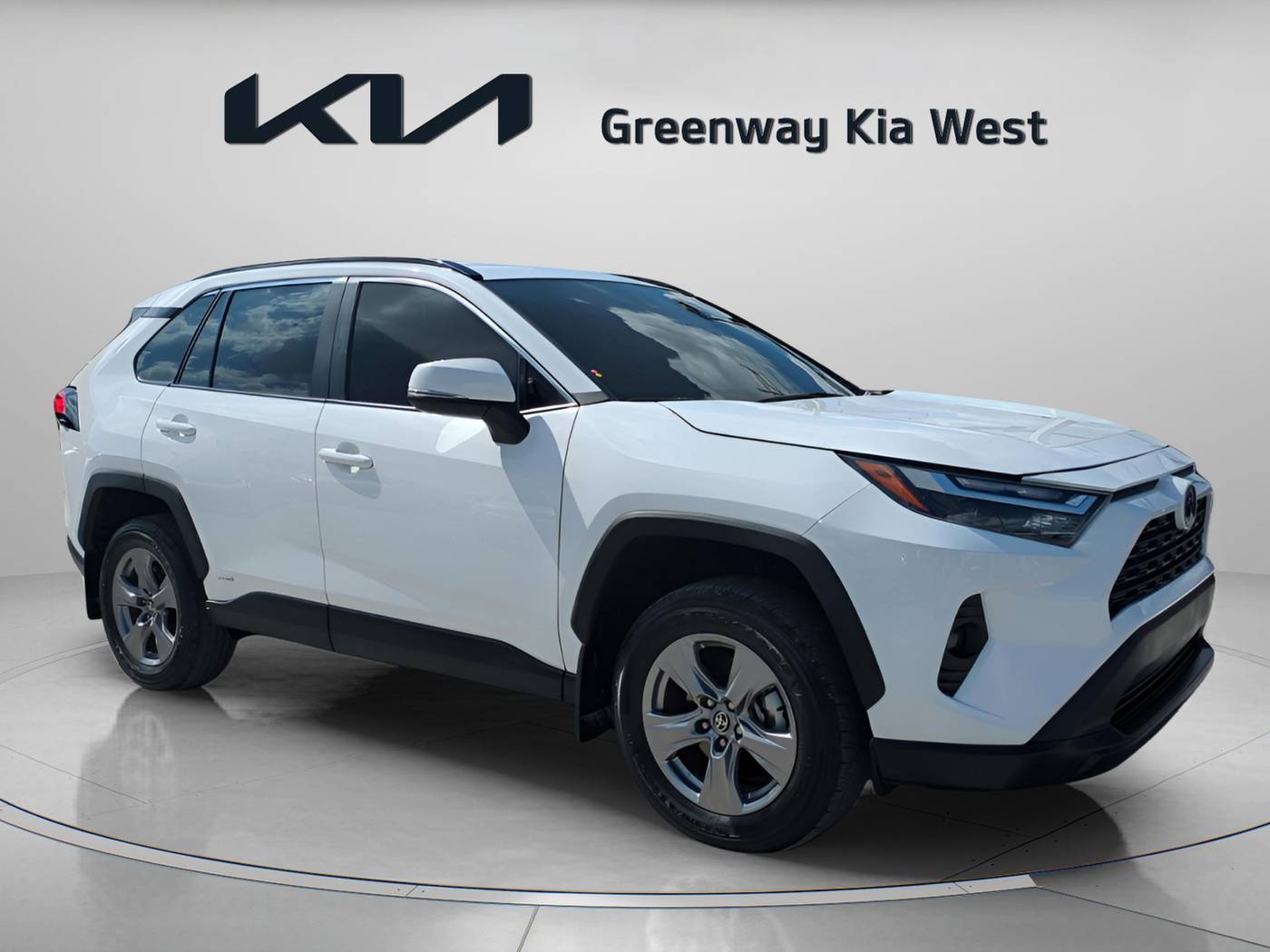 2024 Toyota RAV4 Hybrid XLE — SUV — 18,152 mi — Orlando, FL