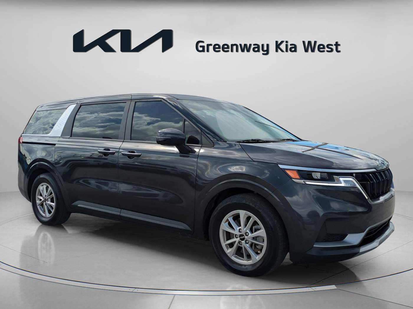 2024 Kia Carnival LXS — Minivan — 27,151 mi — Orlando, FL