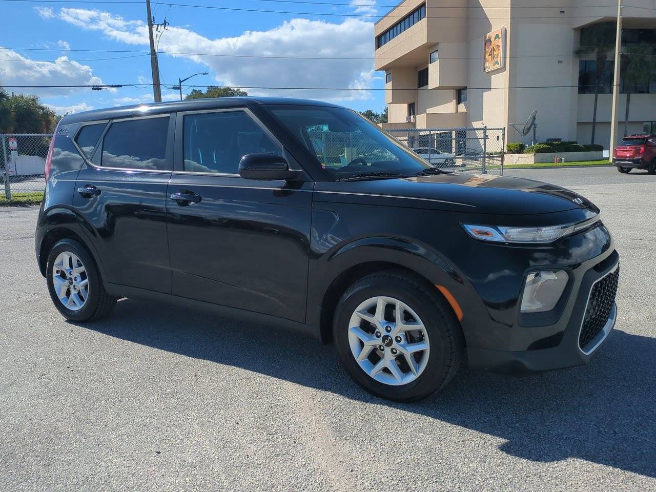 2022 Kia Soul LX — Hatchback — 76,465 mi — Orlando, FL