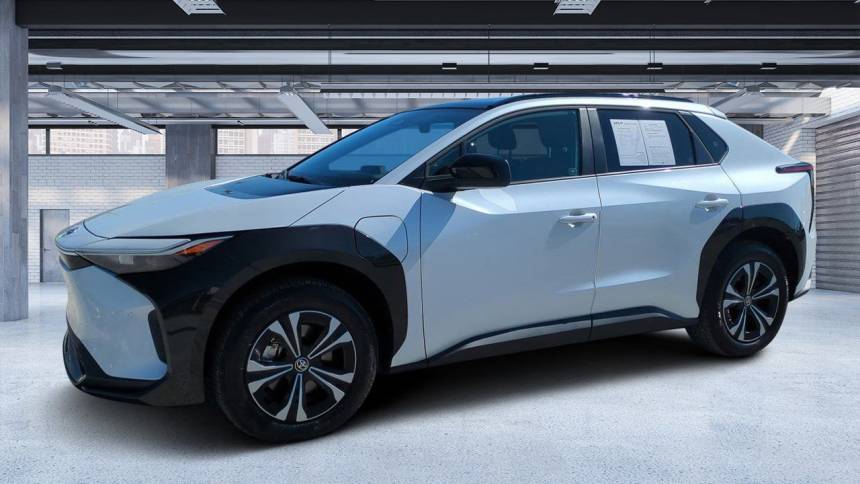2024 Toyota bZ4X XLE — SUV — 300 mi — Orlando, FL