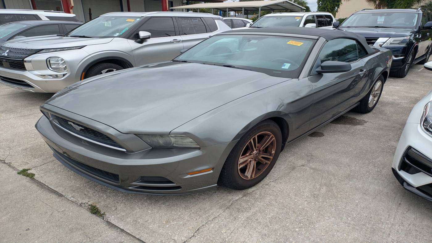 2014 Ford Mustang V6 — Convertible — 98,563 mi — Orlando, FL