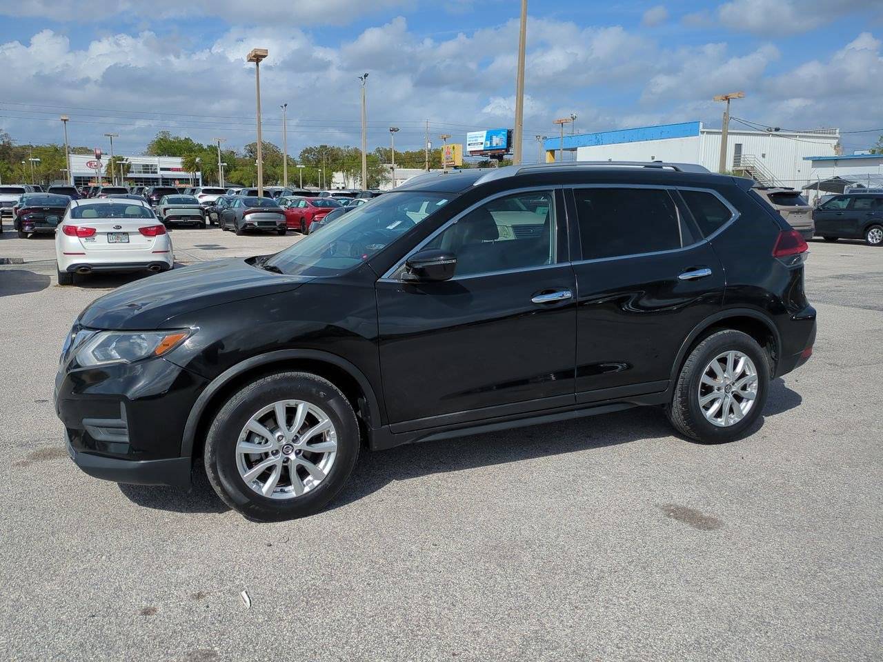 2019 Nissan Rogue SV — SUV — 124,139 mi — Orlando, FL