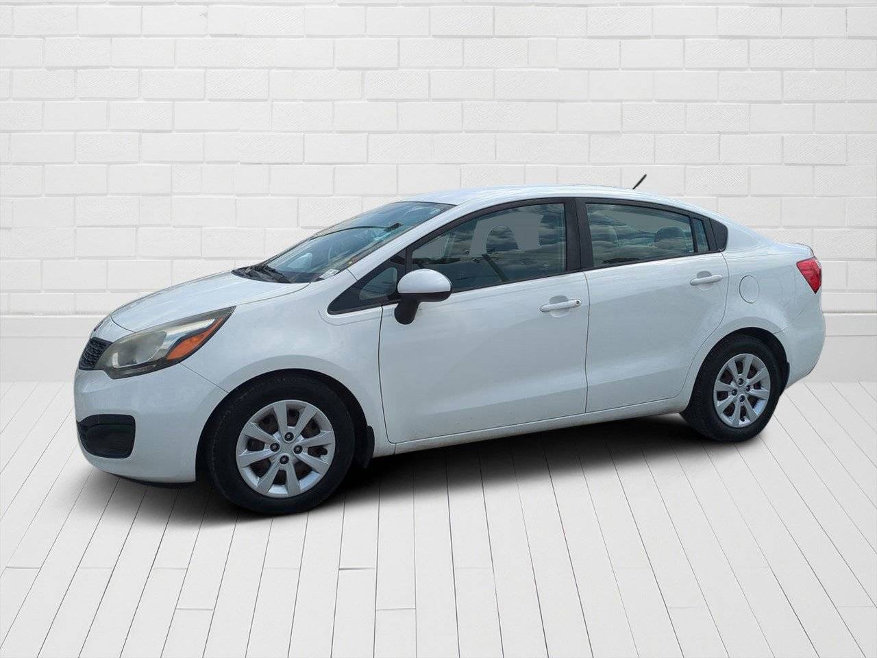 2015 Kia Rio LX — Sedan — 93,858 mi — Orlando, FL